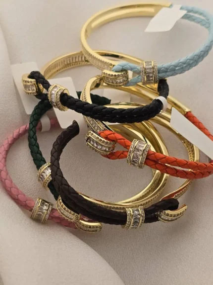 دستبند چرم طرح طلا